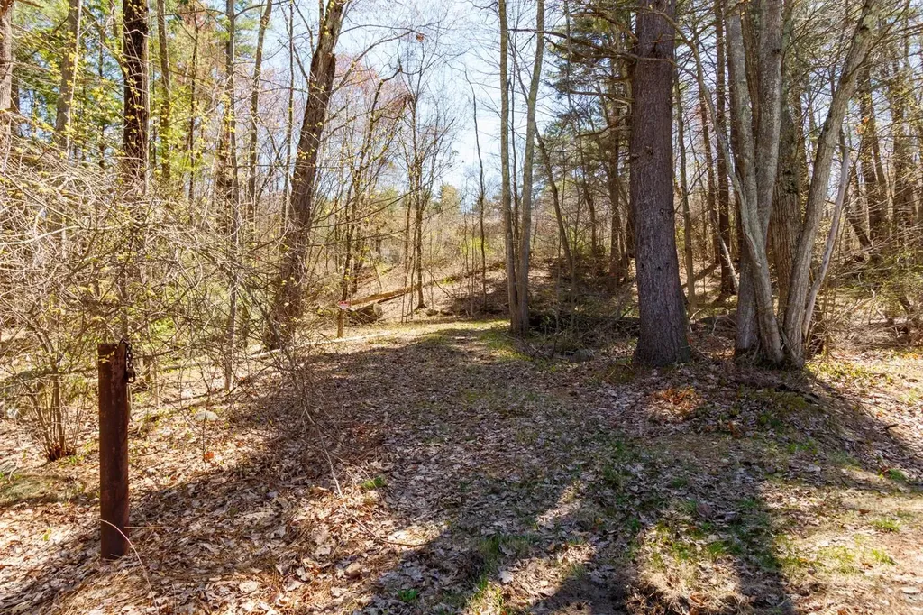9 Hickory Lane Bedford NH 03110