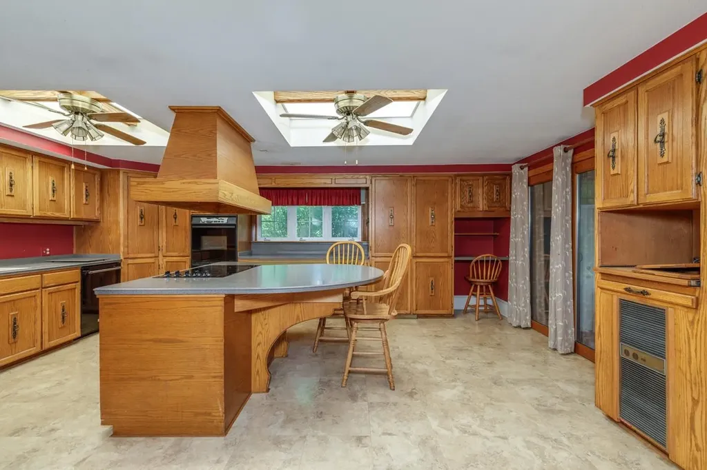 9 Hickory Lane Bedford NH 03110