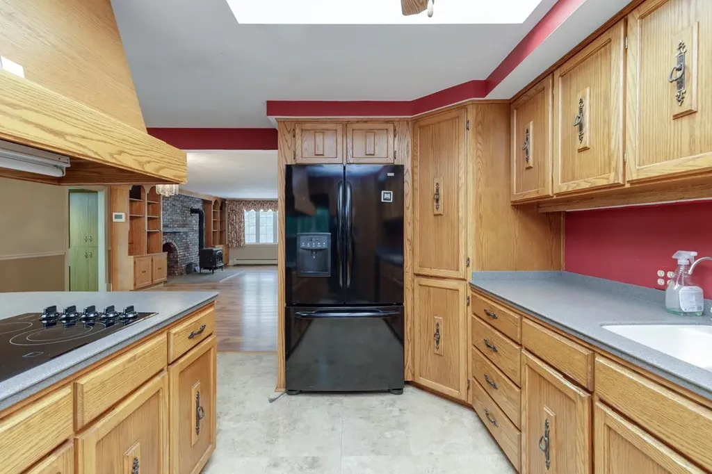 9 Hickory Lane Bedford NH 03110