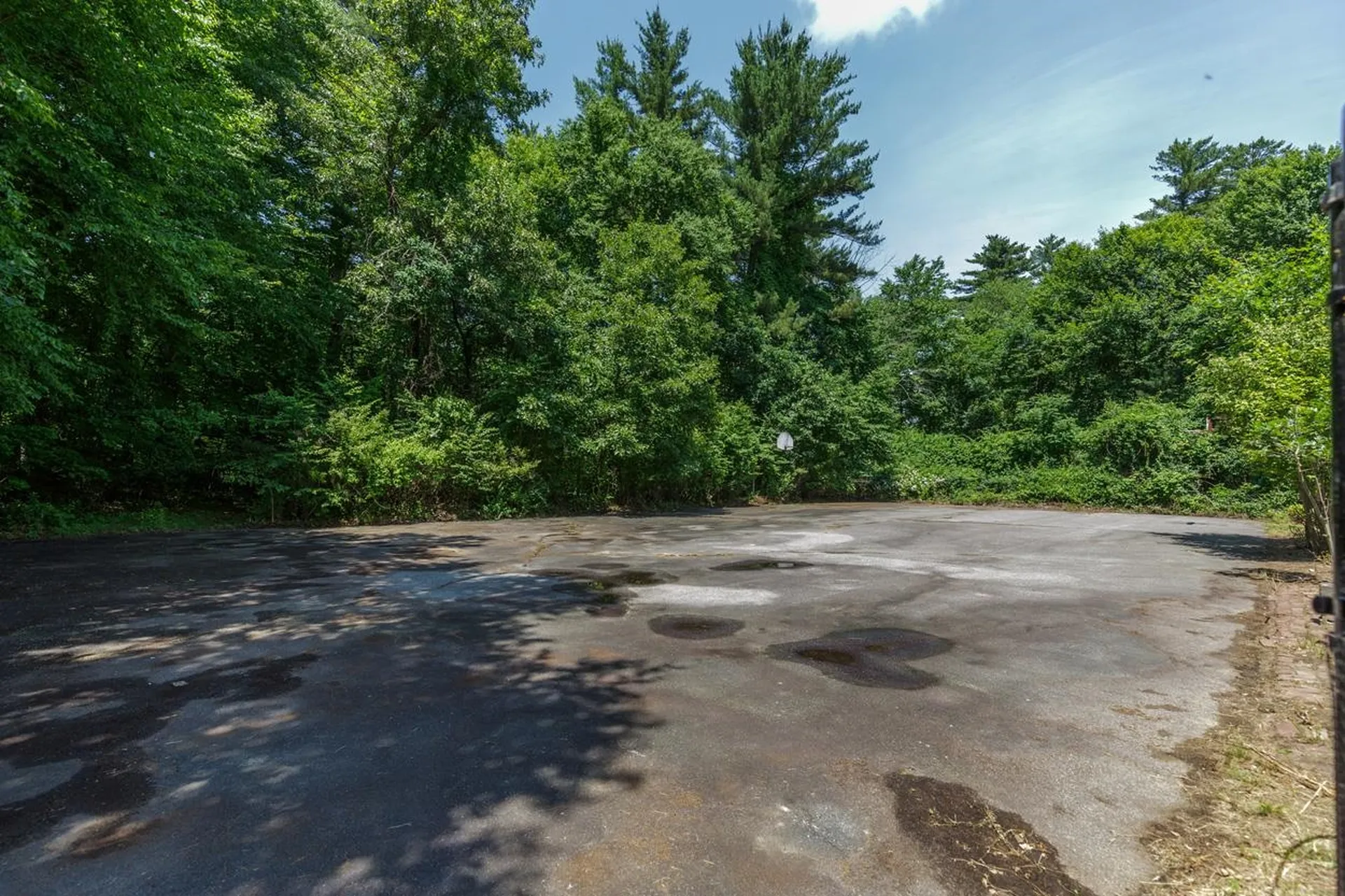 9 Hickory Lane Bedford NH 03110