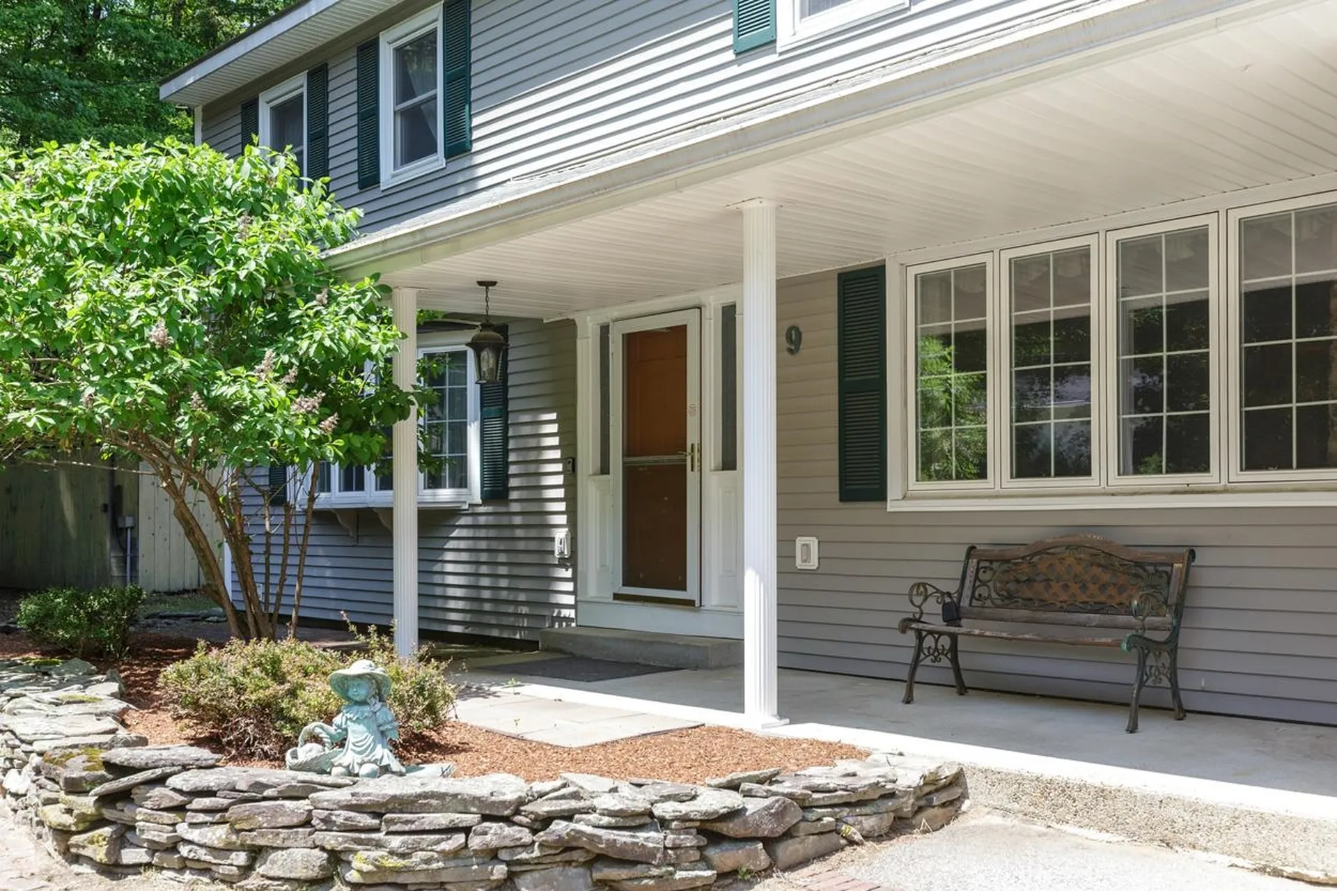 9 Hickory Lane Bedford NH 03110