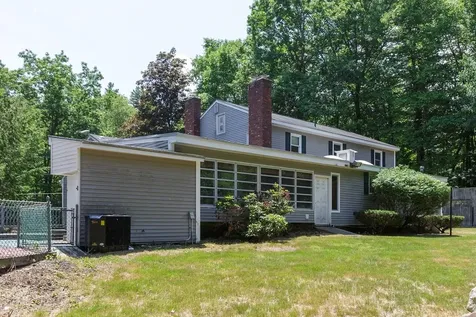 9 Hickory Lane Bedford NH 03110