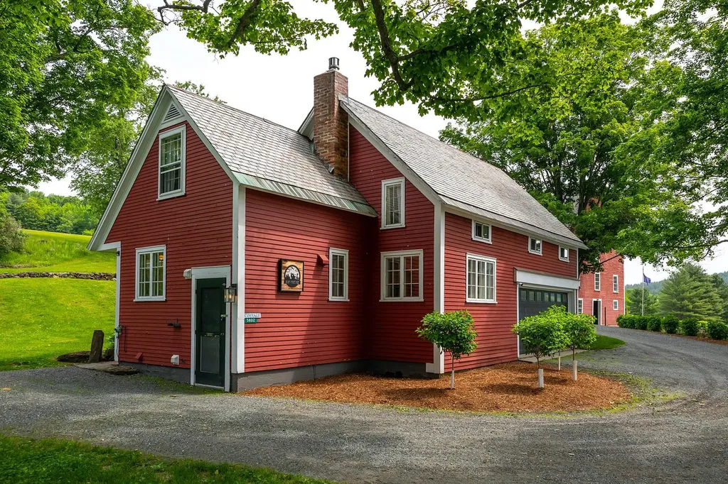 5798 South Road Woodstock VT 05071