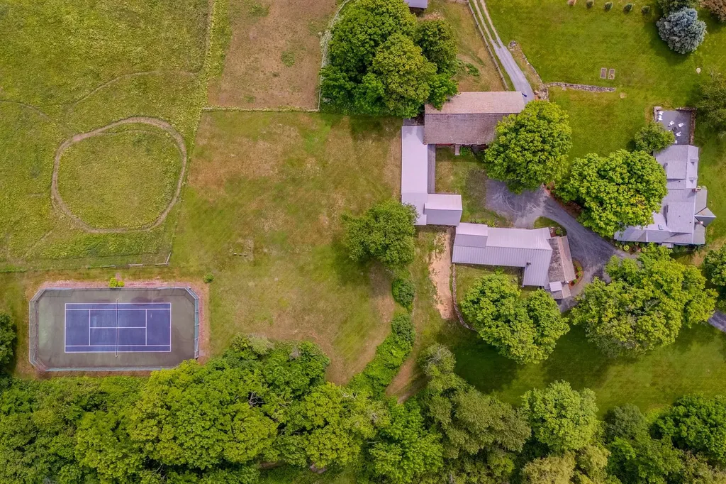5798 South Road Woodstock VT 05071
