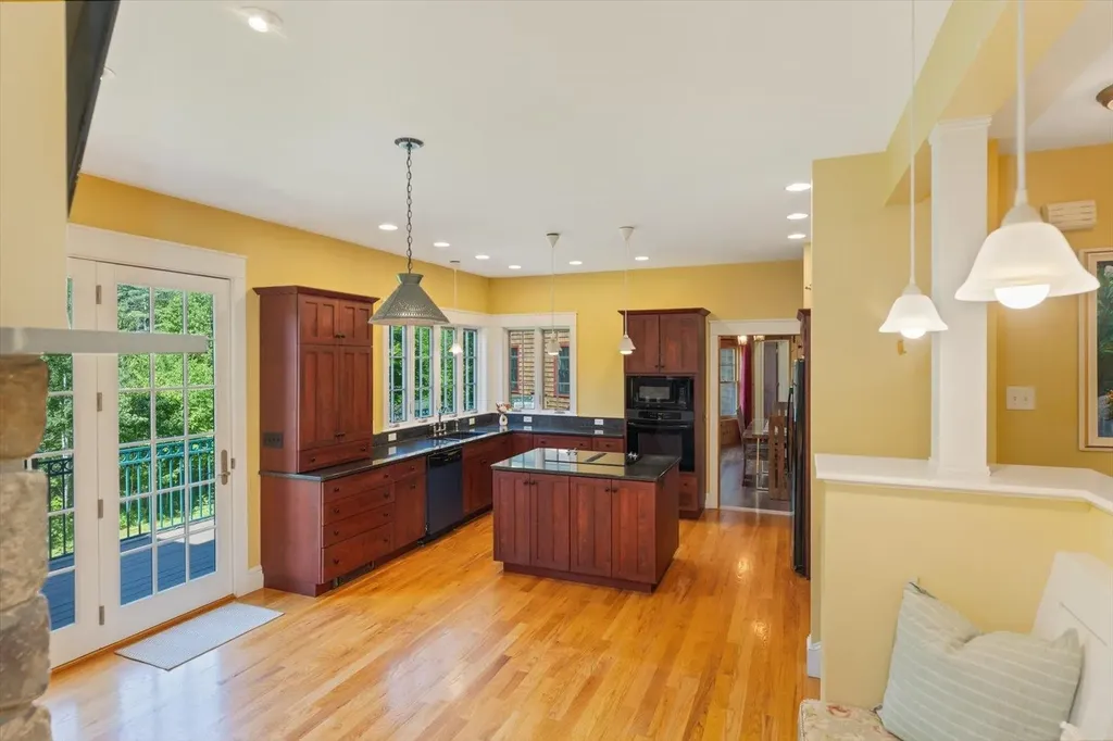 662 Hurricane Road Keene NH 03431