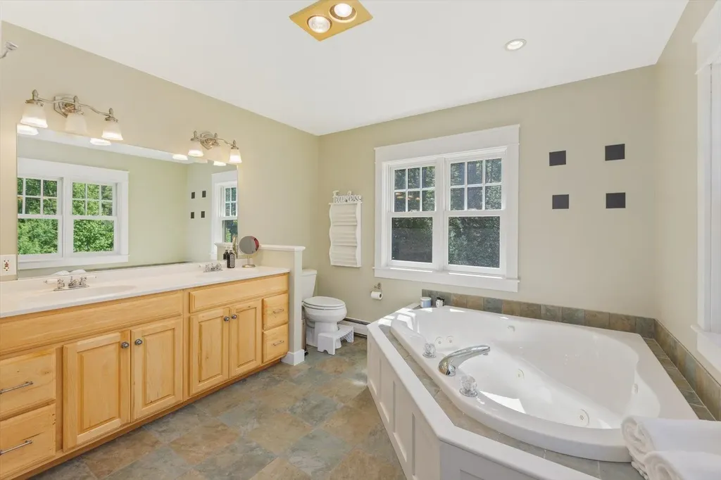 662 Hurricane Road Keene NH 03431