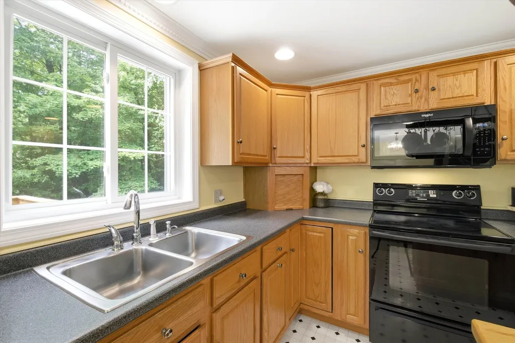 316 North Road Candia NH 03034