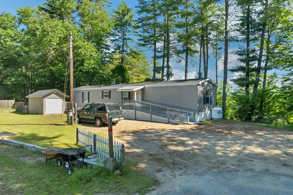 5 Maple Drive Plymouth NH 03264