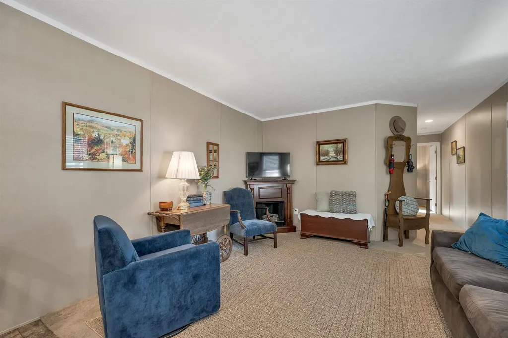 5 Maple Drive Plymouth NH 03264