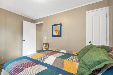 5 Maple Drive Plymouth NH 03264