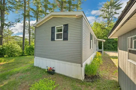 5 Maple Drive Plymouth NH 03264