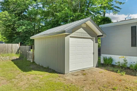 5 Maple Drive Plymouth NH 03264