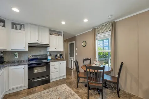 5 Maple Drive Plymouth NH 03264