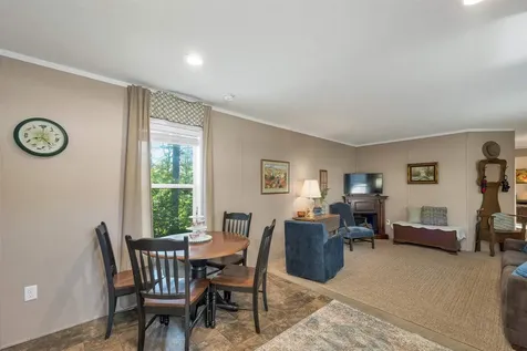 5 Maple Drive Plymouth NH 03264