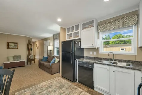 5 Maple Drive Plymouth NH 03264