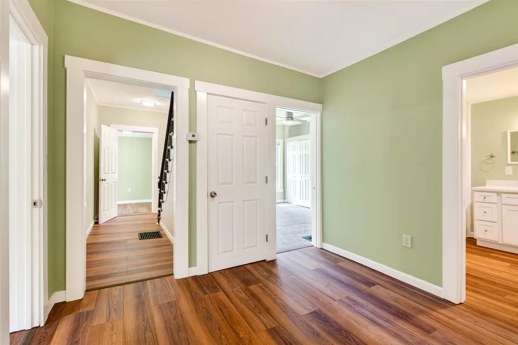 29 Clinton Avenue Rutland City VT 05701