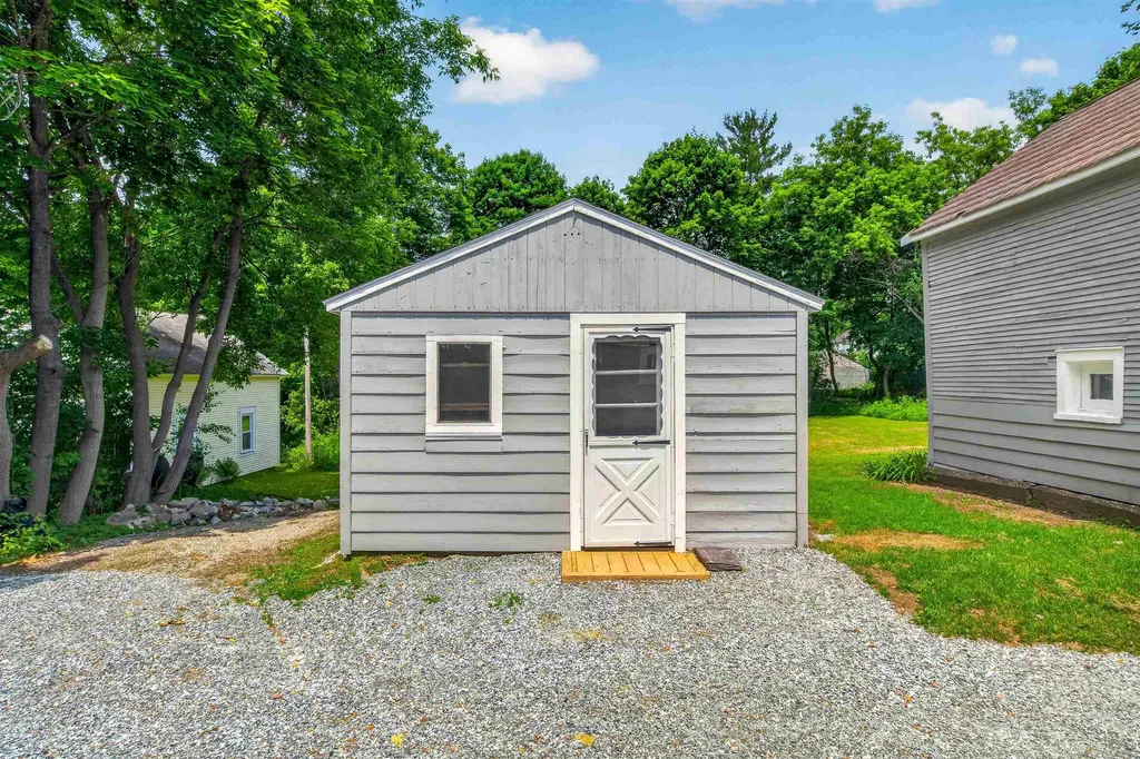 29 Clinton Avenue Rutland City VT 05701