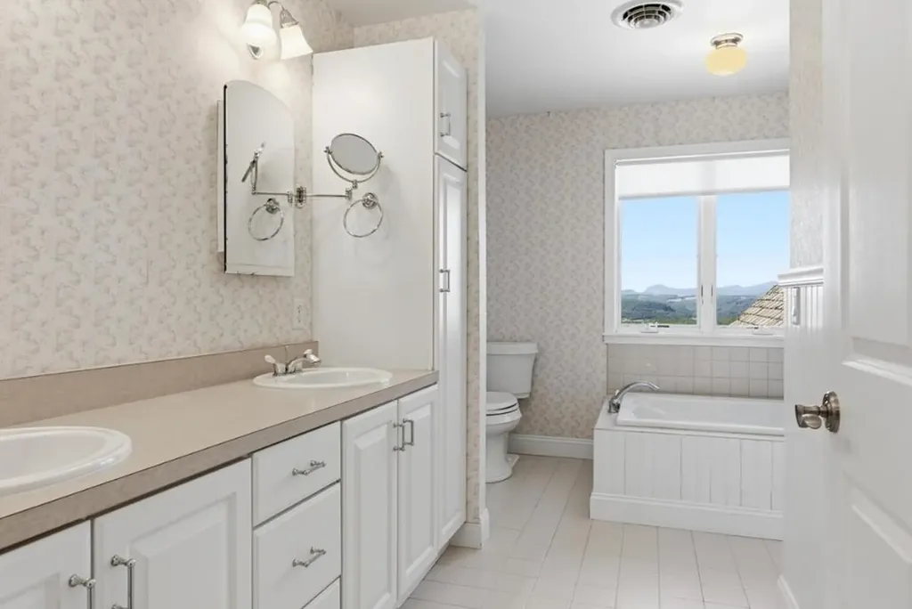 1063 Whipple Hill Drive Lyndon VT 05851