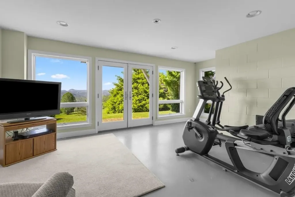 1063 Whipple Hill Drive Lyndon VT 05851
