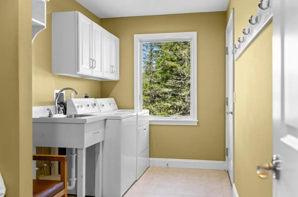 1063 Whipple Hill Drive Lyndon VT 05851