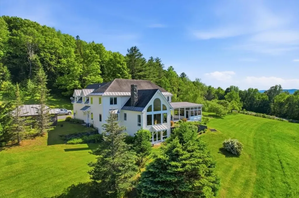 1063 Whipple Hill Drive Lyndon VT 05851