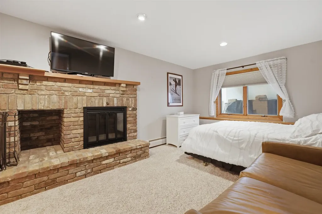 16 Middle Ridge Road Winhall VT 05340