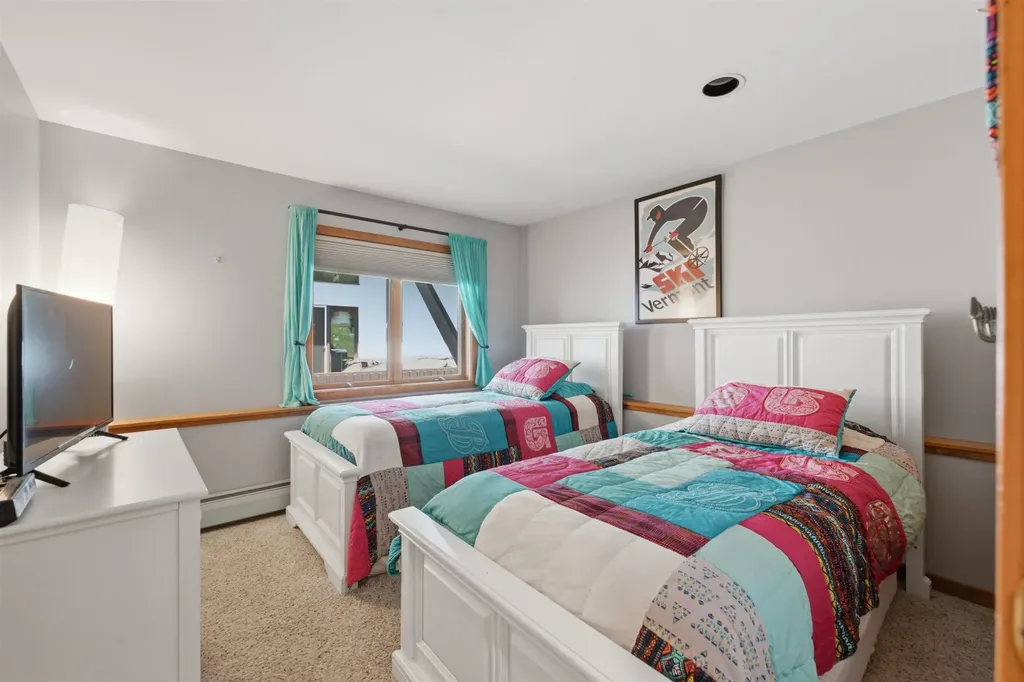 16 Middle Ridge Road Winhall VT 05340