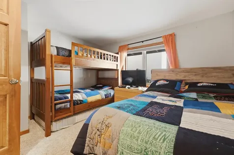 16 Middle Ridge Road Winhall VT 05340