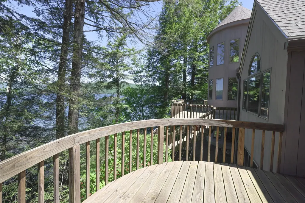 349 Shore Drive Bridgewater NH 03222