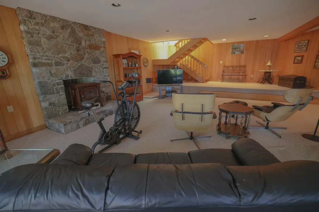 349 Shore Drive Bridgewater NH 03222