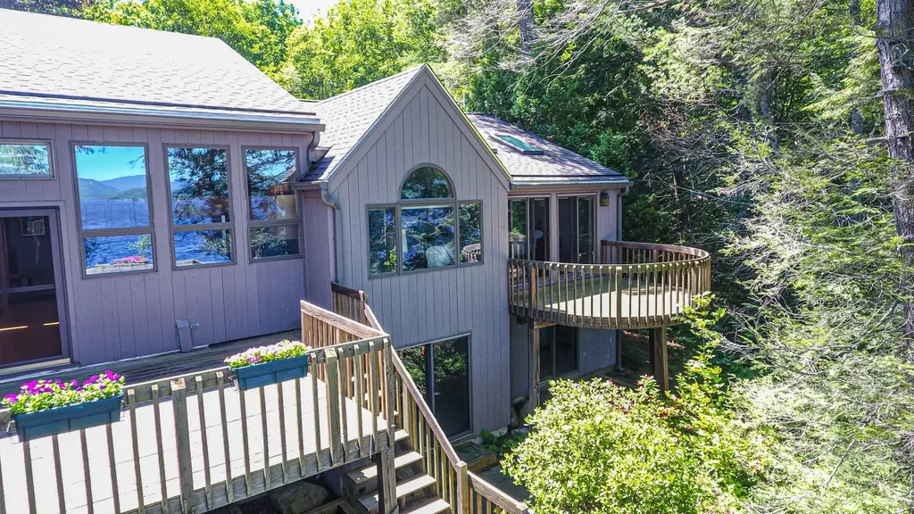 349 Shore Drive Bridgewater NH 03222