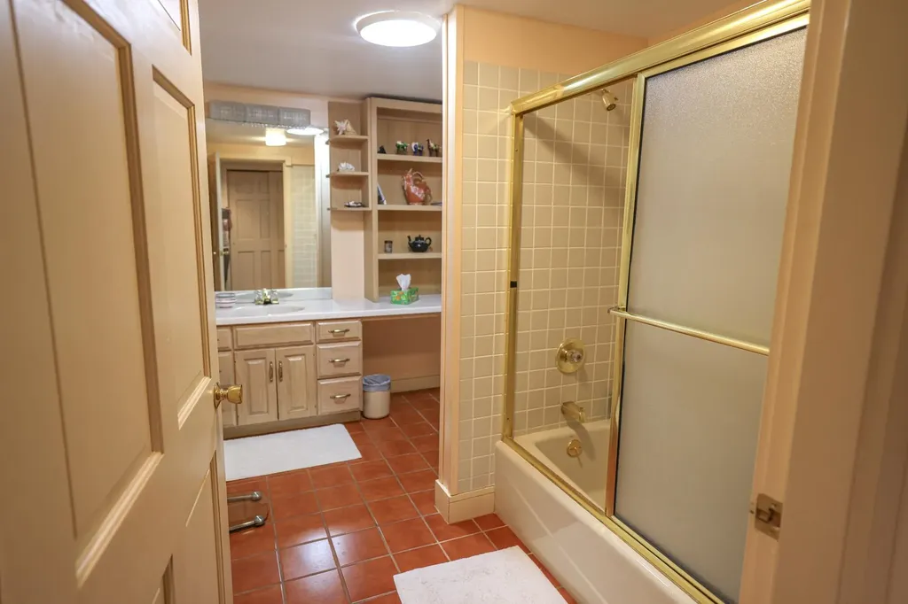 349 Shore Drive Bridgewater NH 03222