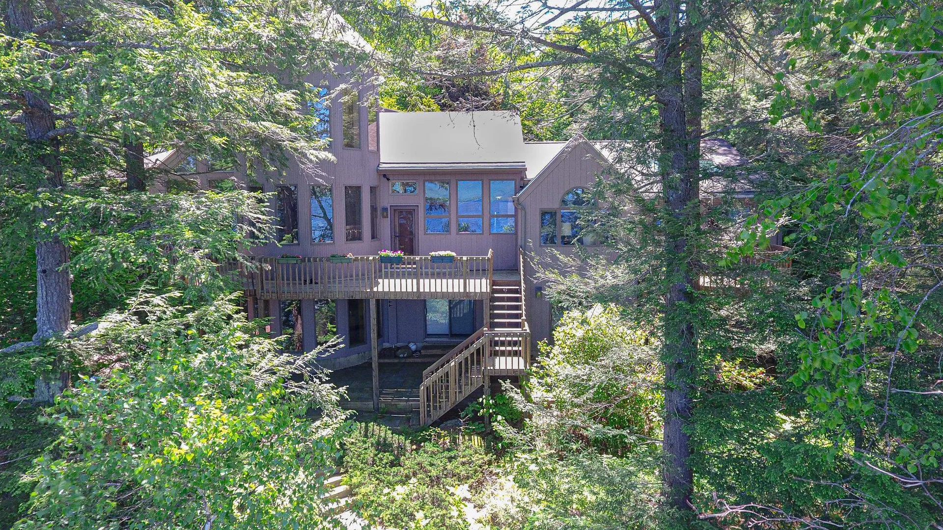 349 Shore Drive Bridgewater NH 03222