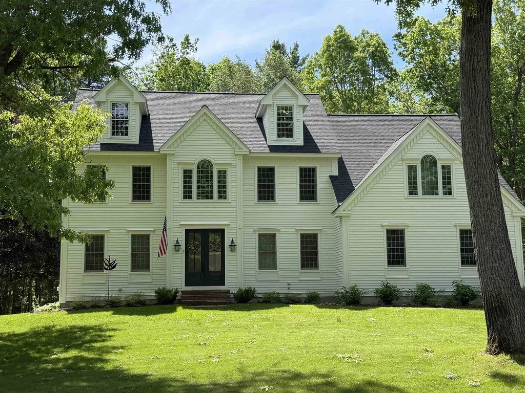 8 Eagle Court Greenland NH 03840