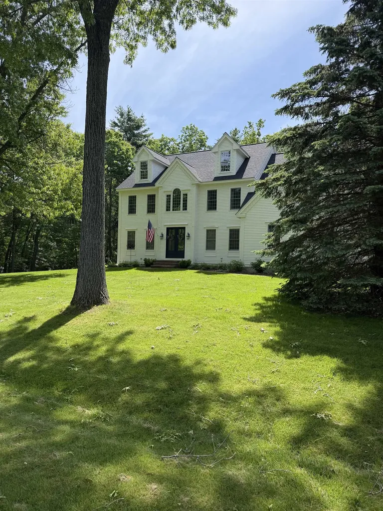 8 Eagle Court Greenland NH 03840