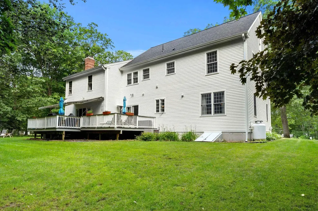 8 Eagle Court Greenland NH 03840