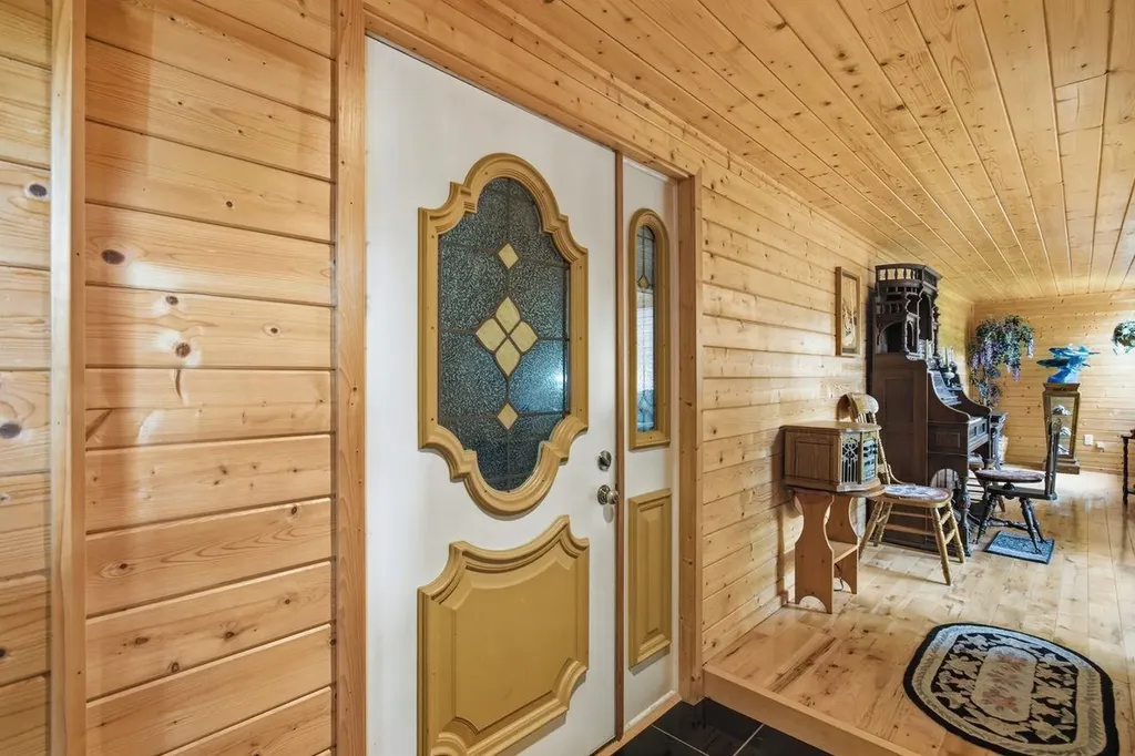 46 Kelly Road Stark NH 03582