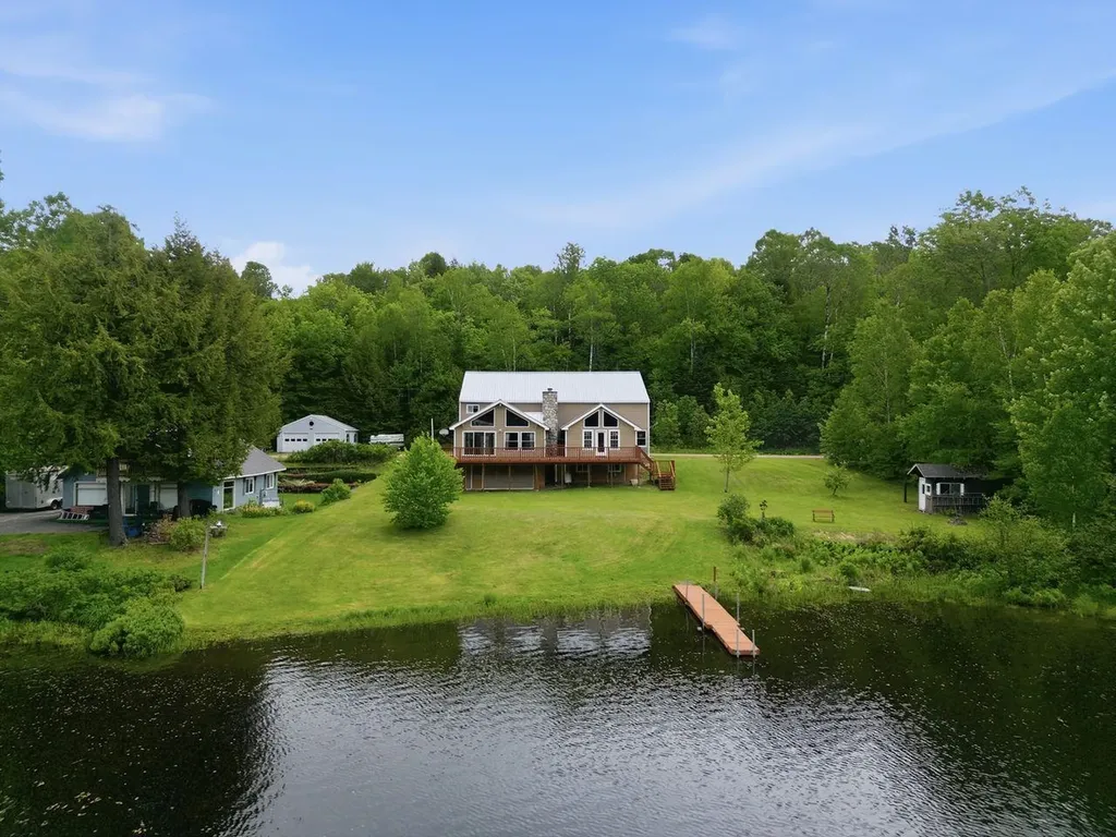 46 Kelly Road Stark NH 03582