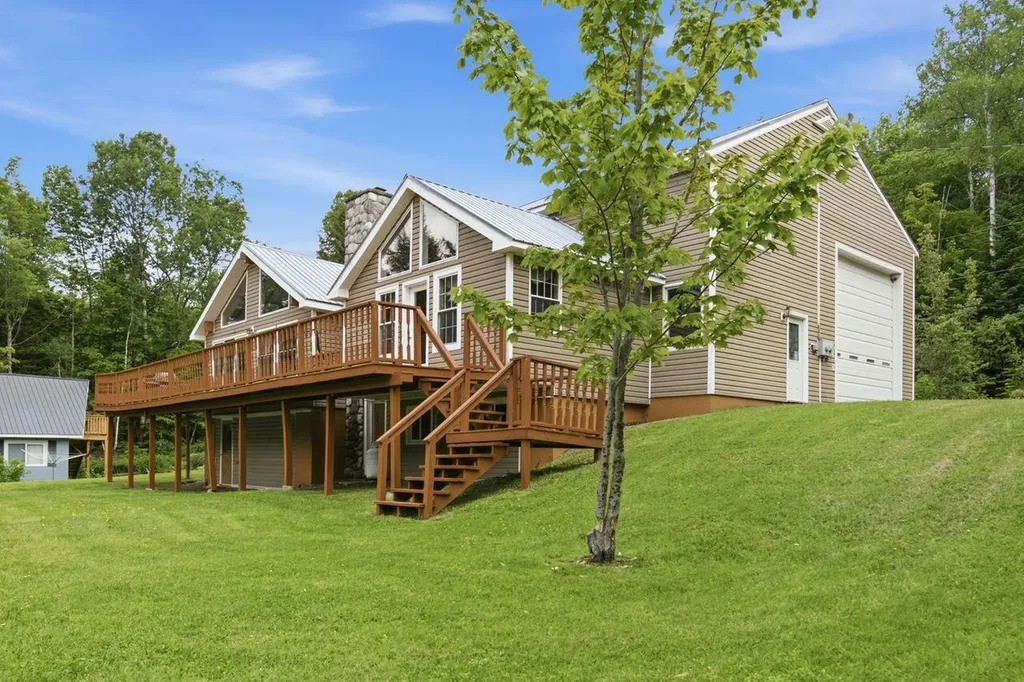 46 Kelly Road Stark NH 03582