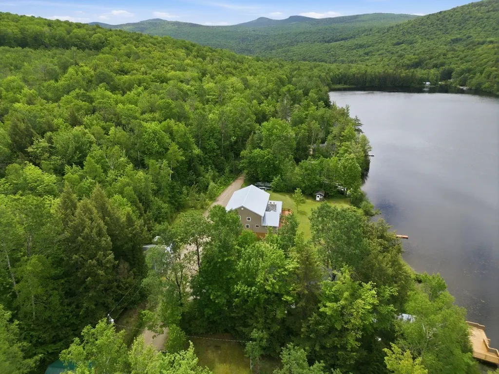 46 Kelly Road Stark NH 03582