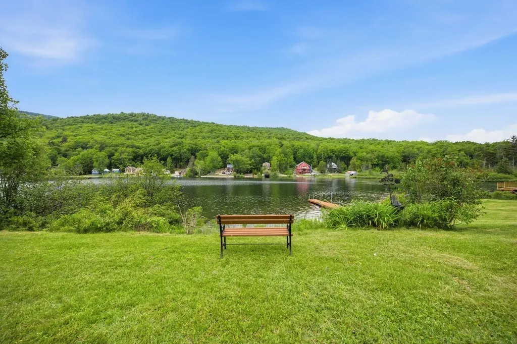 46 Kelly Road Stark NH 03582