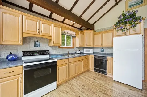 46 Kelly Road Stark NH 03582
