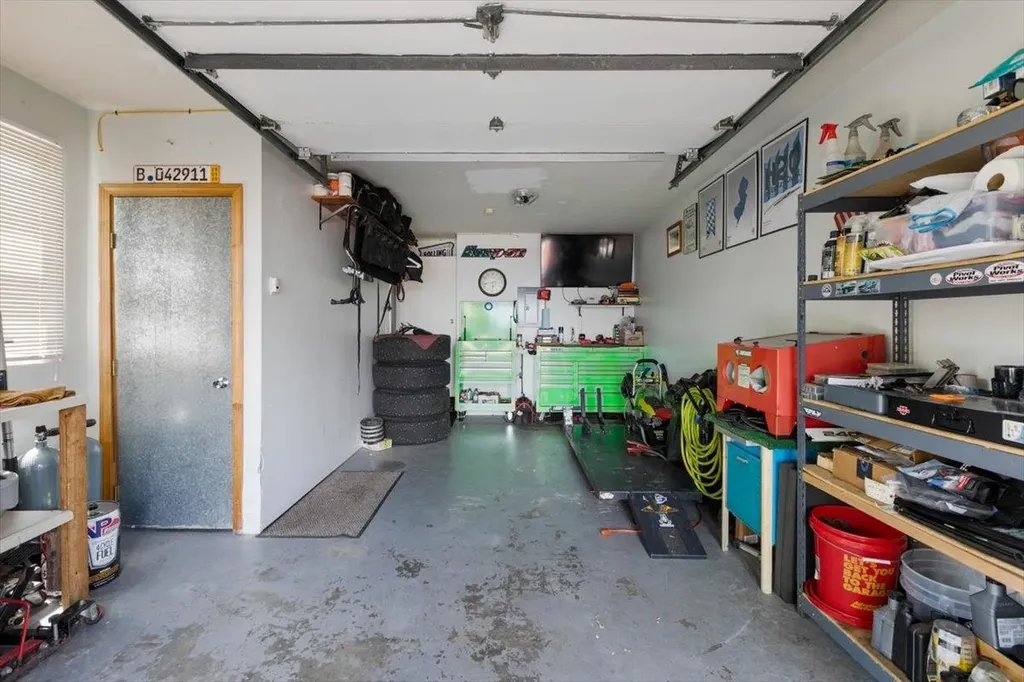 13 Batchelder Avenue Manchester NH 03103