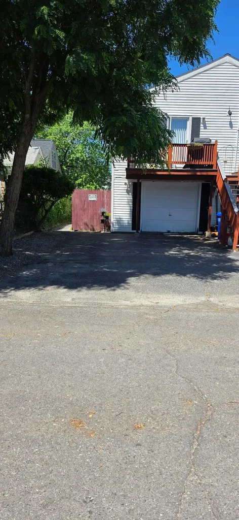 13 Batchelder Avenue Manchester NH 03103