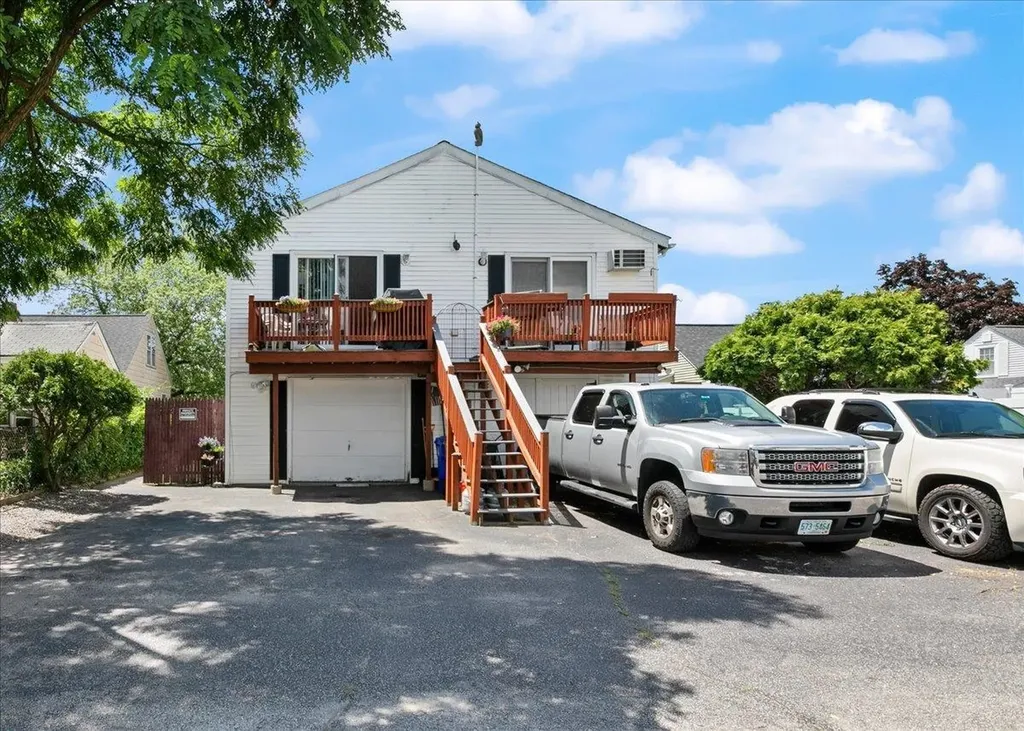 13 Batchelder Avenue Manchester NH 03103