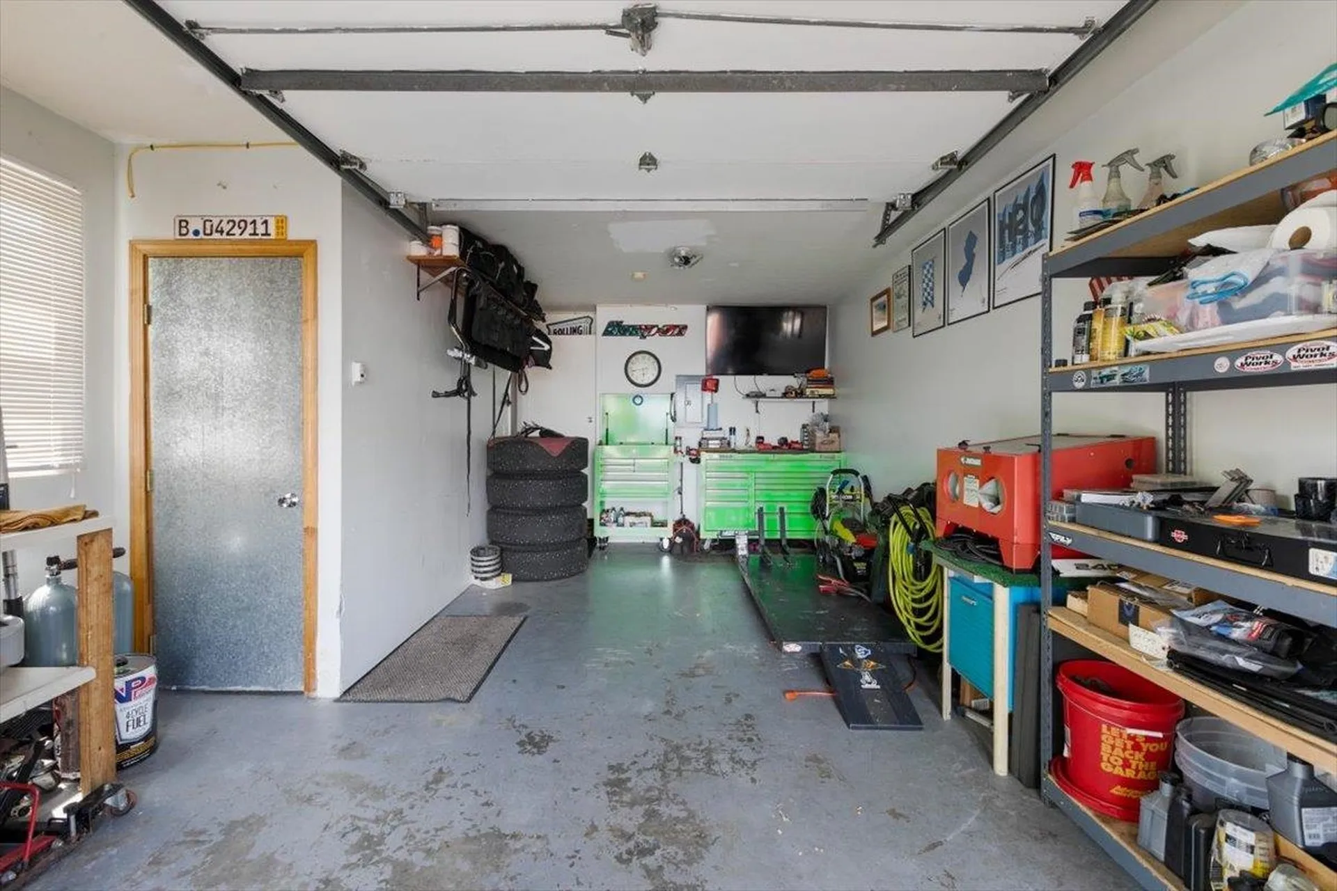 13 Batchelder Avenue Manchester NH 03103