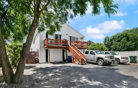 13 Batchelder Avenue Manchester NH 03103