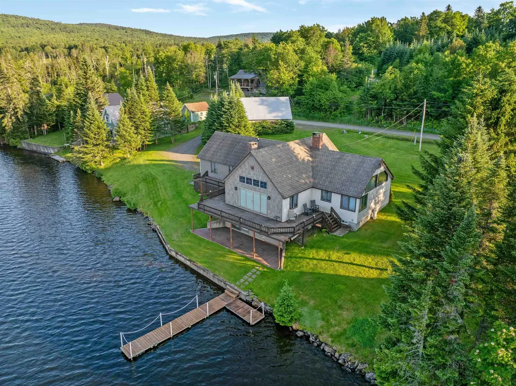 1467 Diamond Pond Road Stewartstown NH 03579