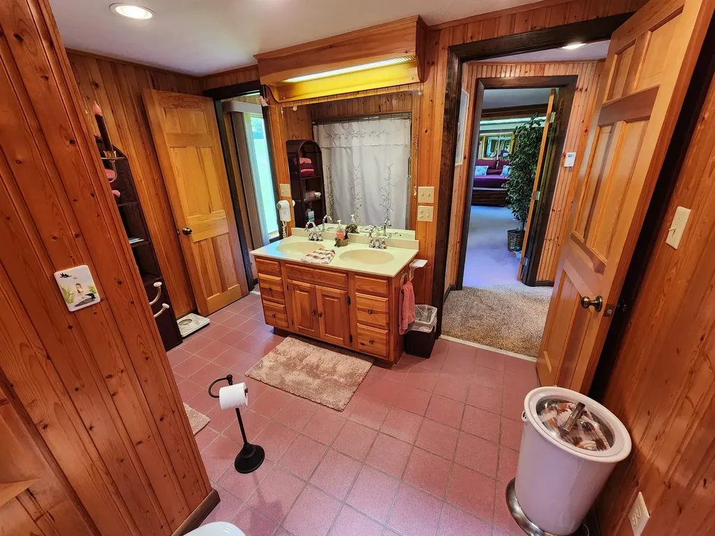 1467 Diamond Pond Road Stewartstown NH 03579