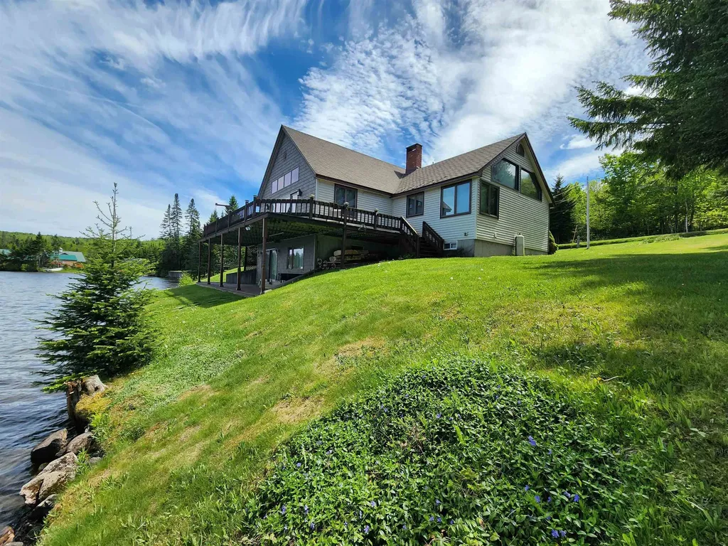 1467 Diamond Pond Road Stewartstown NH 03579
